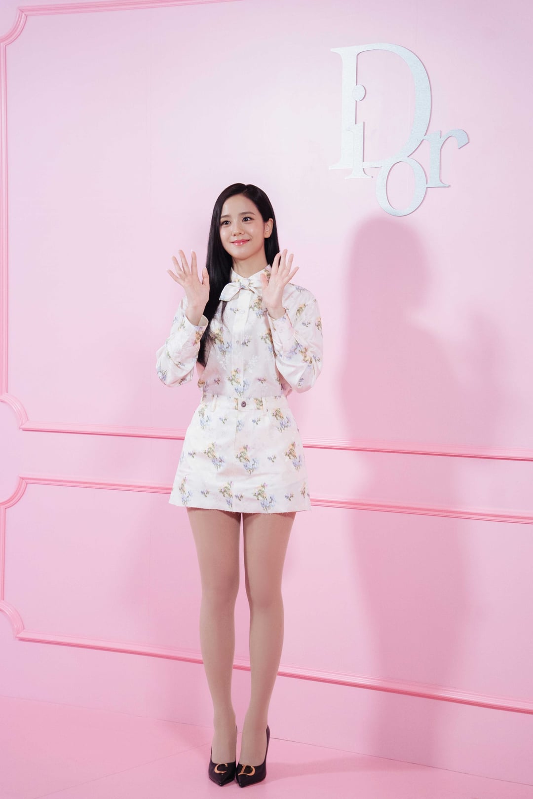 260220 JISOO APP Update | [📸] Dior Addict Sweet Shop