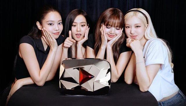 200226 BLACKPINK com a sua placa de 100 Milhões de inscritos via IG.