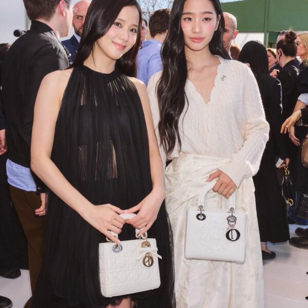 260303 Jisoo w/ Tontawan @ DIOR Paris Fashion Week