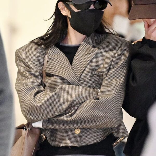 260323 Jennie @ Incheon International Airport (Arrival from Hong Kong) [newsen]