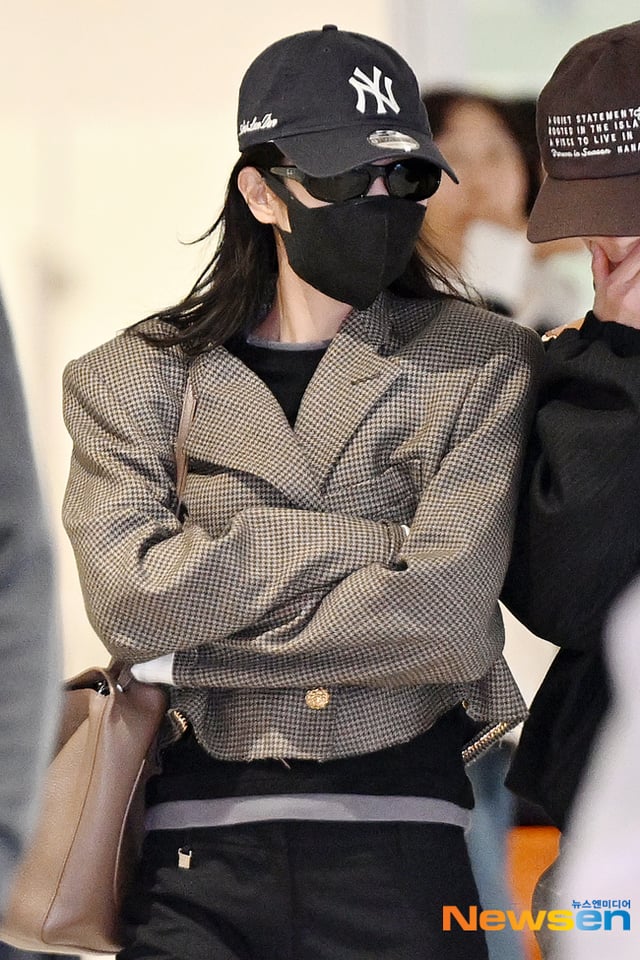 260323 Jennie @ Incheon International Airport (Arrival from Hong Kong) [newsen]
