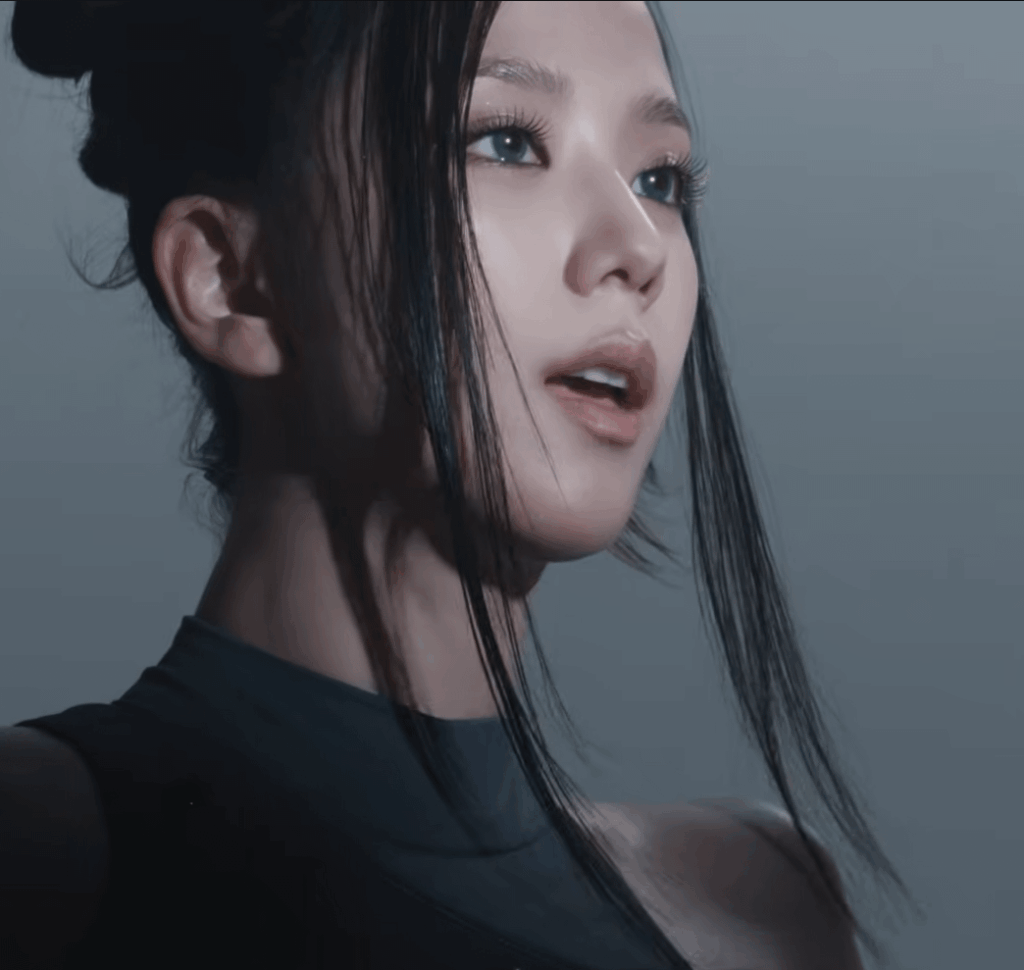 I keep rewatching the GO M/V just for this shot of Jisoo