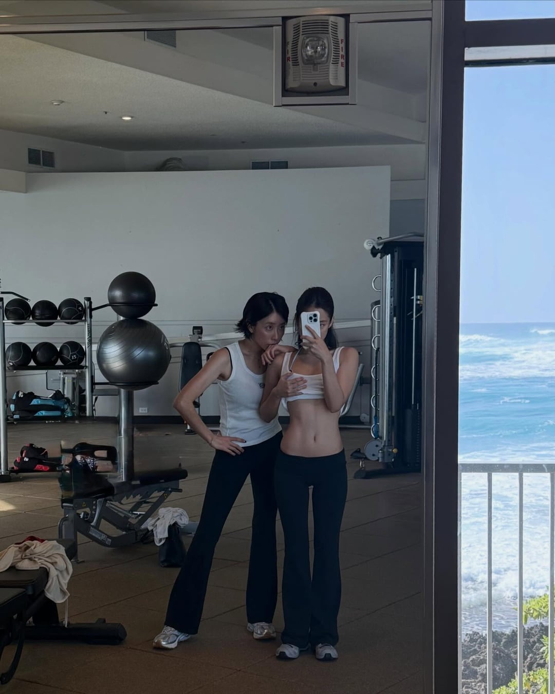 260327 han__ji_eun IG Update w/ Jennie