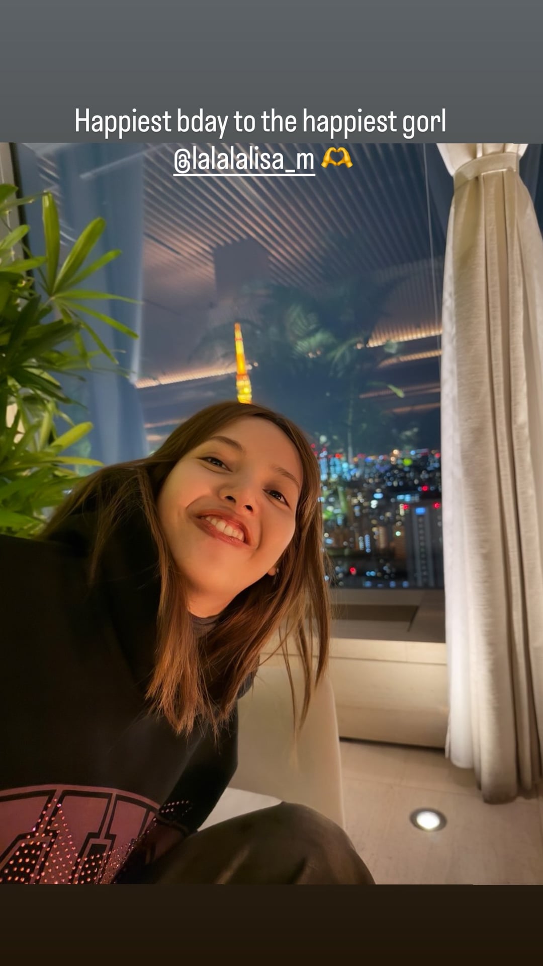 260327 heyalic_e IG Story Update w/ Lisa