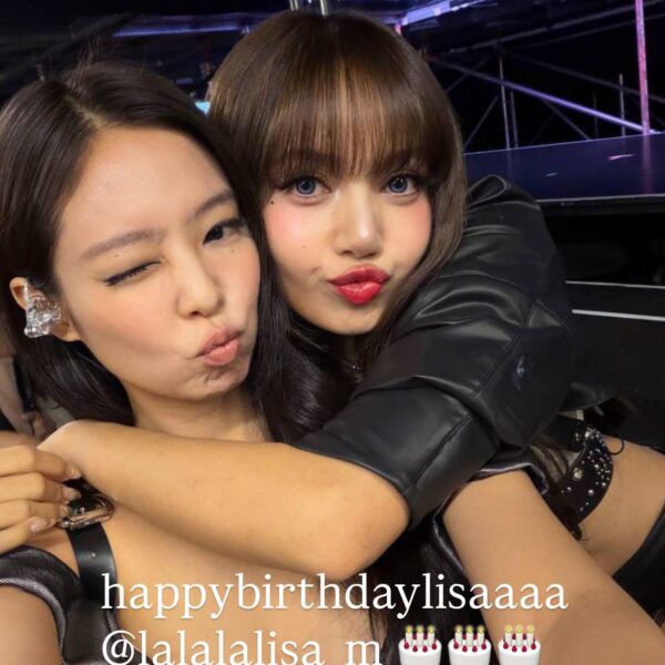 260327 Jennie IG Story Update w/ Lisa