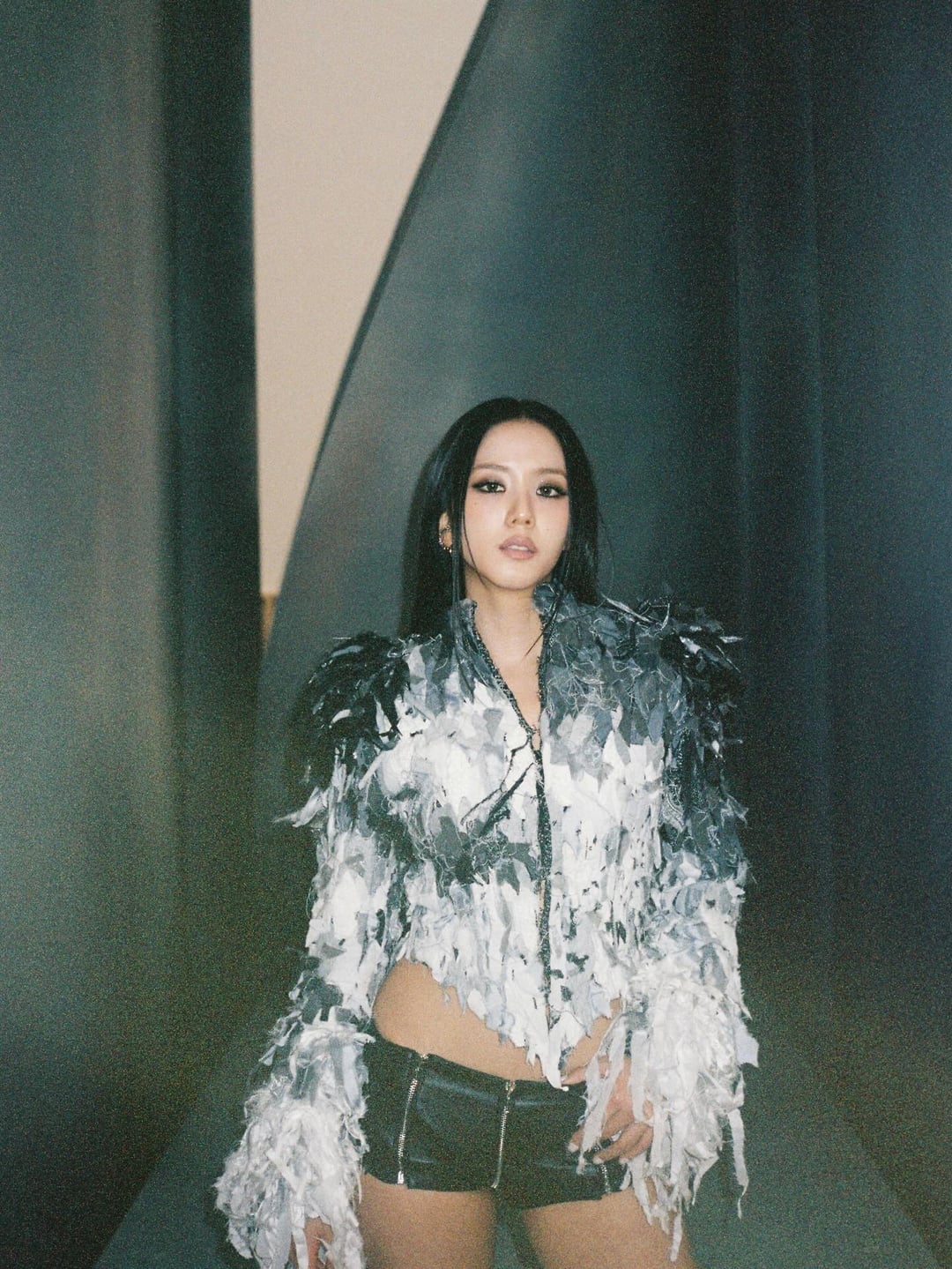 260325 Jisoo IG Update