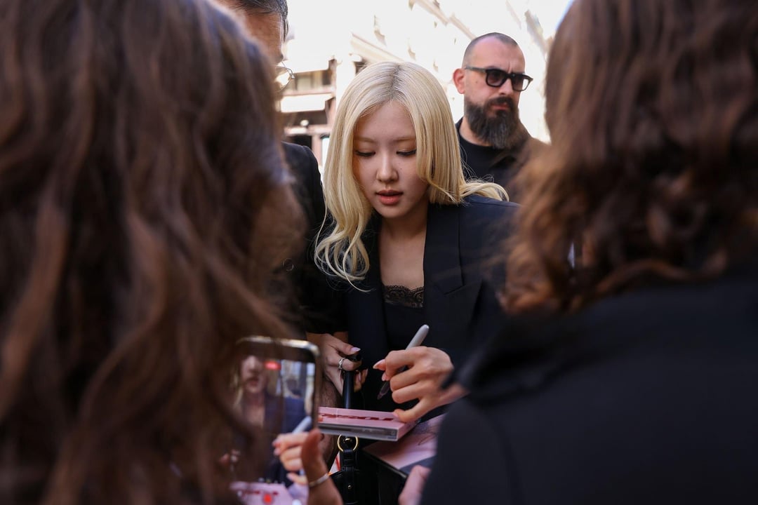 260304 ROSÉ in Paris