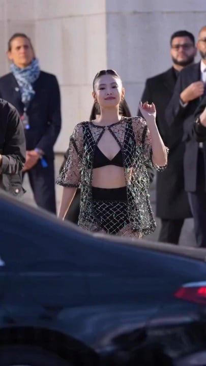 260309 Jennie Chanel Paris Fashion Week