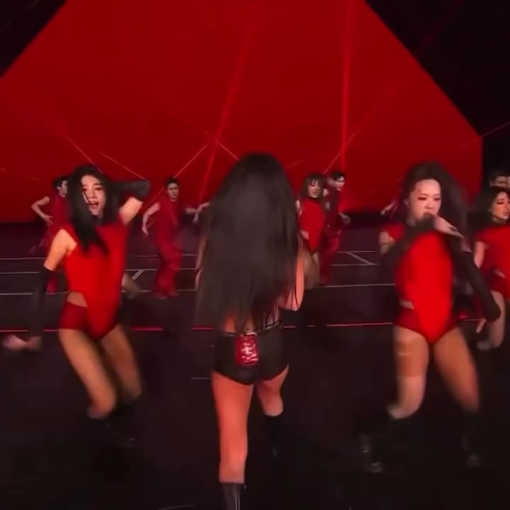 Jennie performing 'Like Jennie' at the Golden Disc Awards - 260110