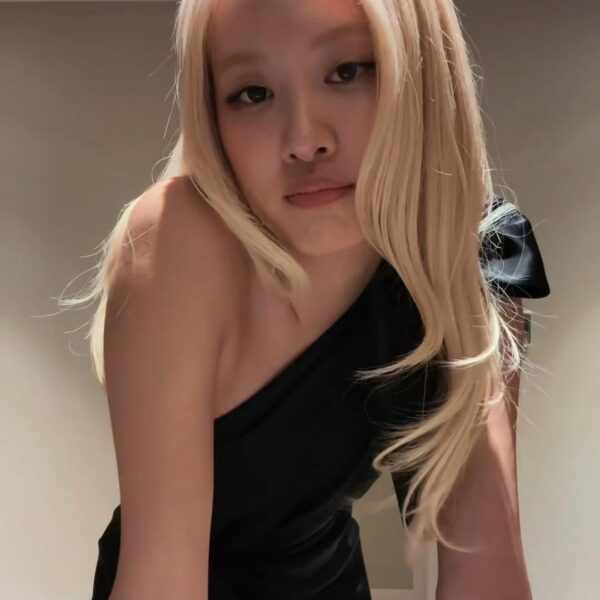 260301 ROSÉ TikTok Update