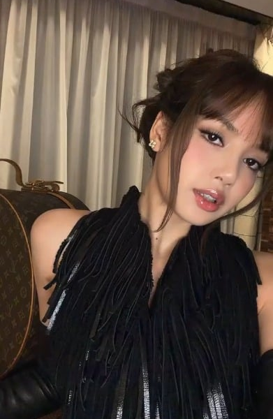 260314 Lisa TikTok Update