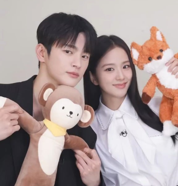 260314 Jisoo w/ Seo Inguk for 'Boyfriend on Demand'