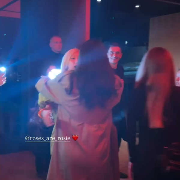 260303 peggygou_ IG Story Update w/ Rosé