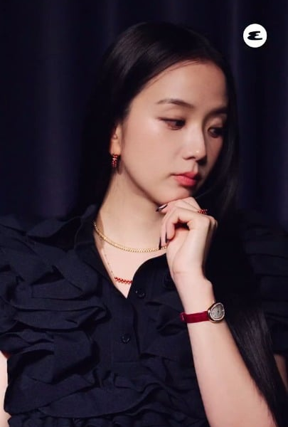 260303 The moment you fall in love with Jisoo, 4 scenes chosen by Esquire out of 3,015,991 | Esquire Korea