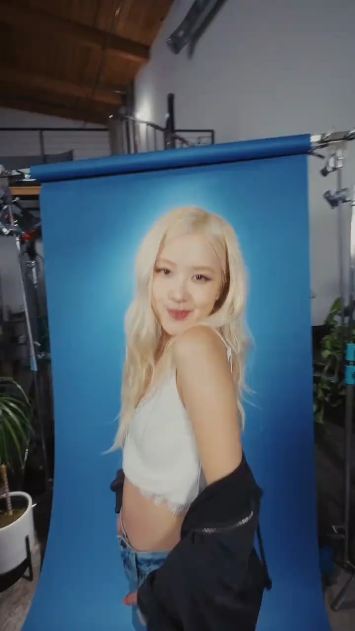 ROSÉ for LEVI’S