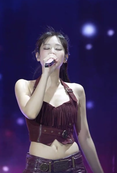 251025 Jennie Fancam