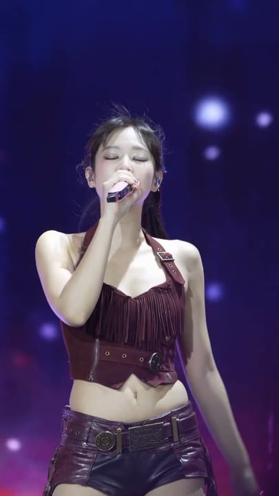 251025 Jennie Fancam