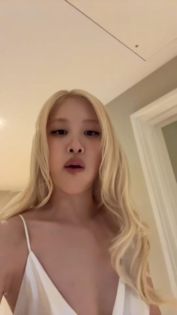 260301 ROSÉ TikTok Update