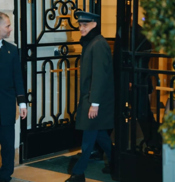 260303 ROSÉ on her way to SAINT LAURENT Paris Fashion Week