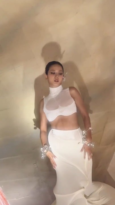 260305 BLACKPINK - 'GO' M/V BEHIND THE SCENES CLIP (JISOO)