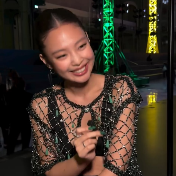 260310 Jennie Interview @ CHANEL Paris Fashion Week