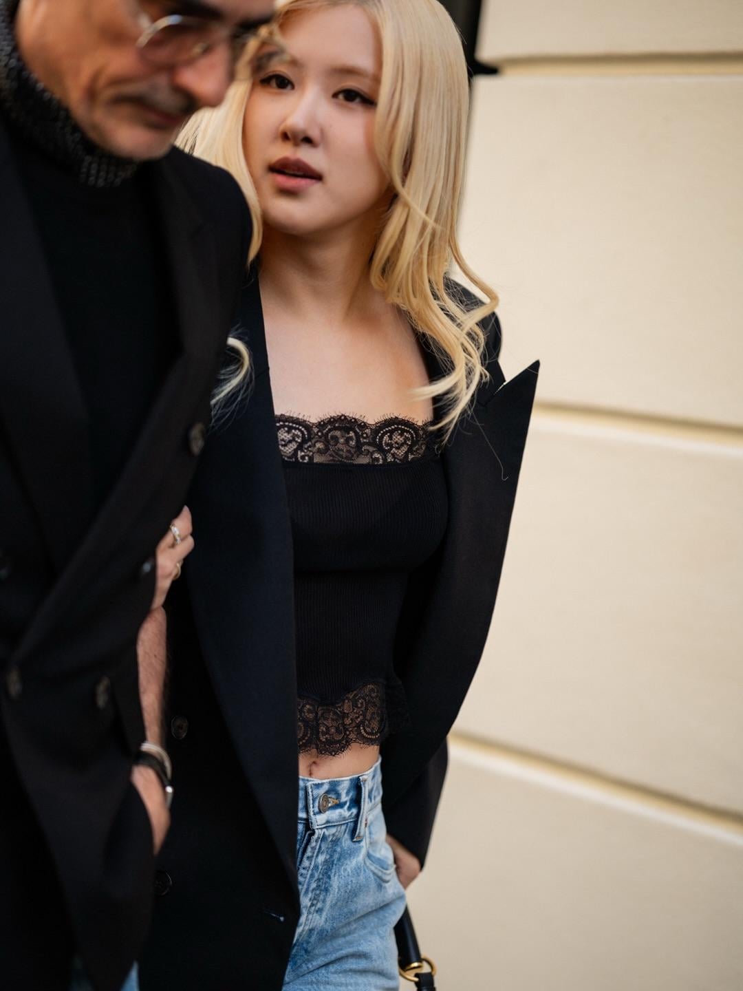 260304 ROSÉ in Paris