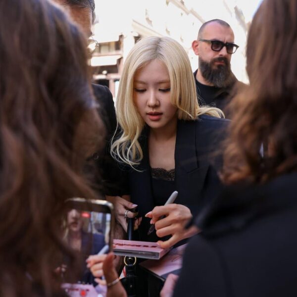 260304 ROSÉ in Paris