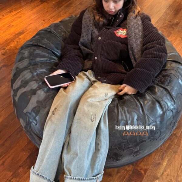 260327 emjanggg IG Story Update w/ Lisa