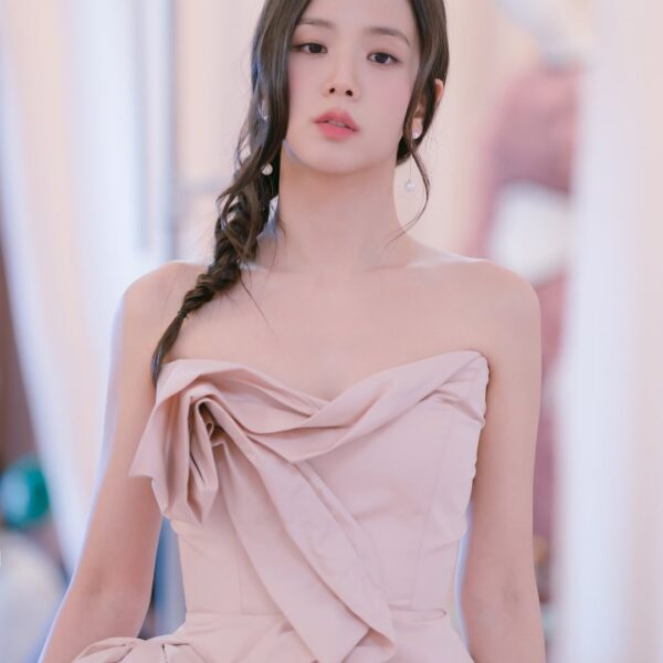 260318 Jisoo - 'Boyfriend on Demand' | Still Cuts