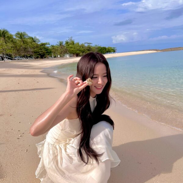 260325 Jisoo Weibo Update