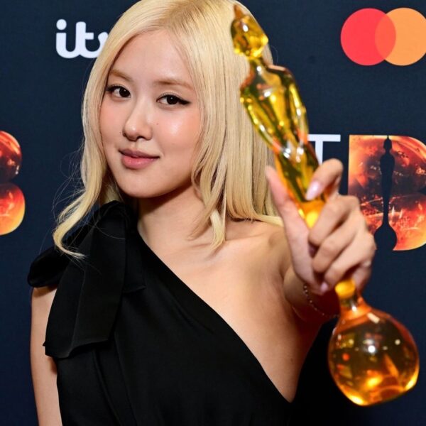 260228 ROSÉ with her ISOTY award at the 2026 Brit Awards