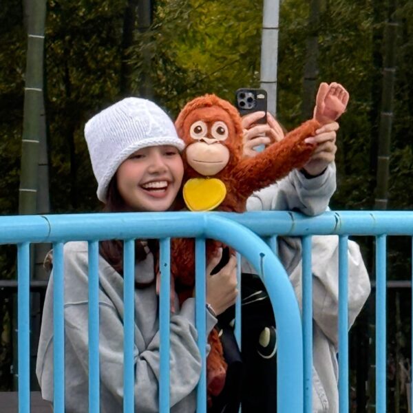 260307 Lisa IG Story Update