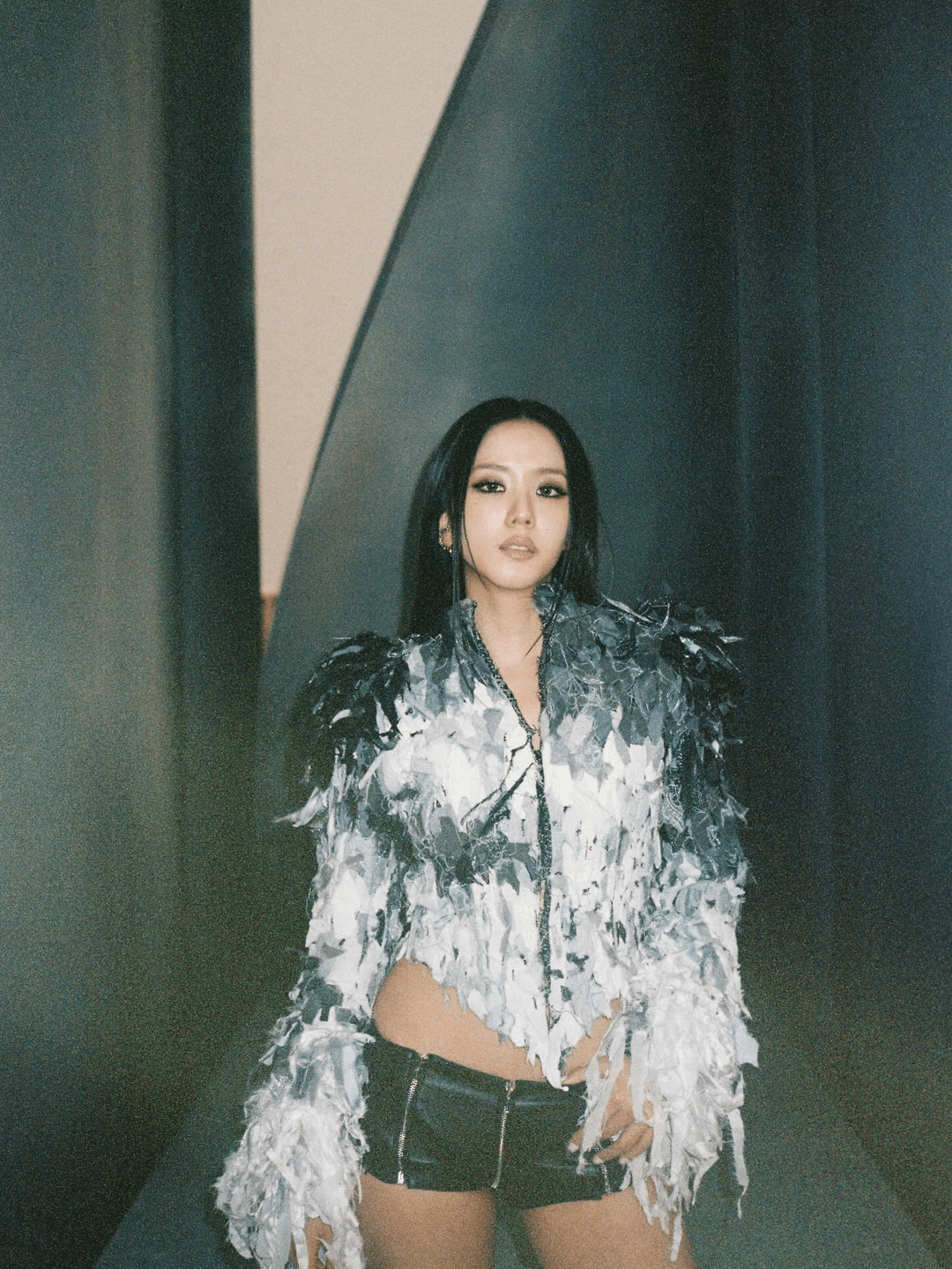 260325 Jisoo IG Update