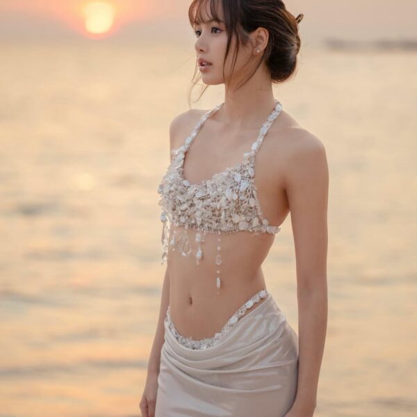 260330 Lisa Instagram Update - Last lap of my 20s with my favorite people 🌅🍾