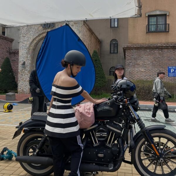 260308 e_s__1015 IG Update w/ Jisoo