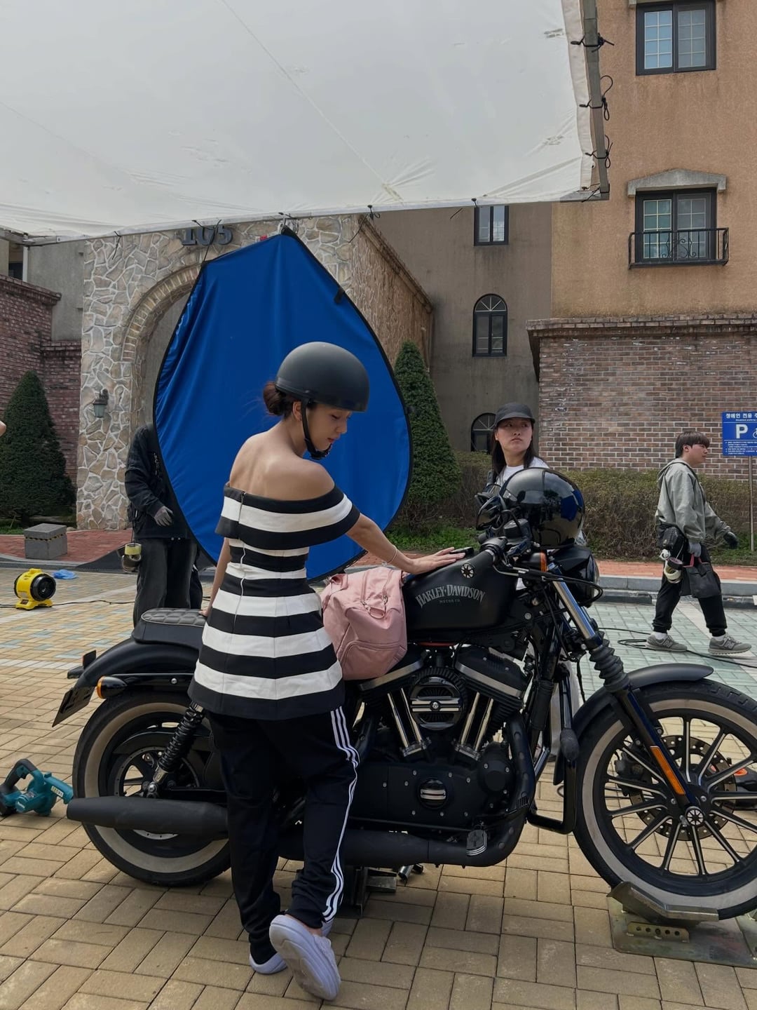 260308 e_s__1015 IG Update w/ Jisoo