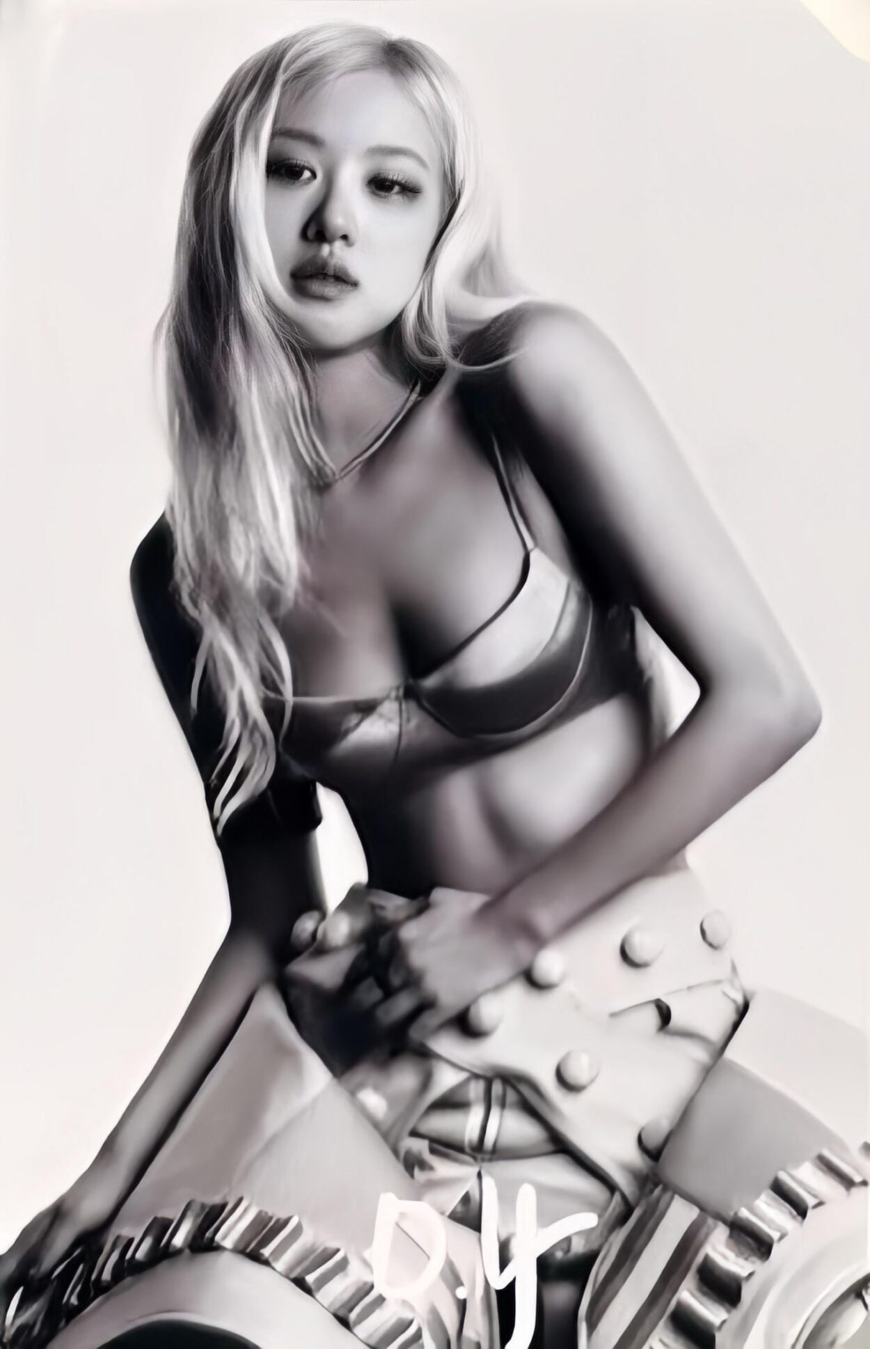 ROSÉ BLACKPINK [DEADLINE] Scan