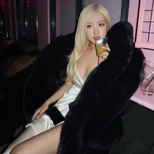 260313 bit.boot_jungyo IG Update w/ ROSÉ