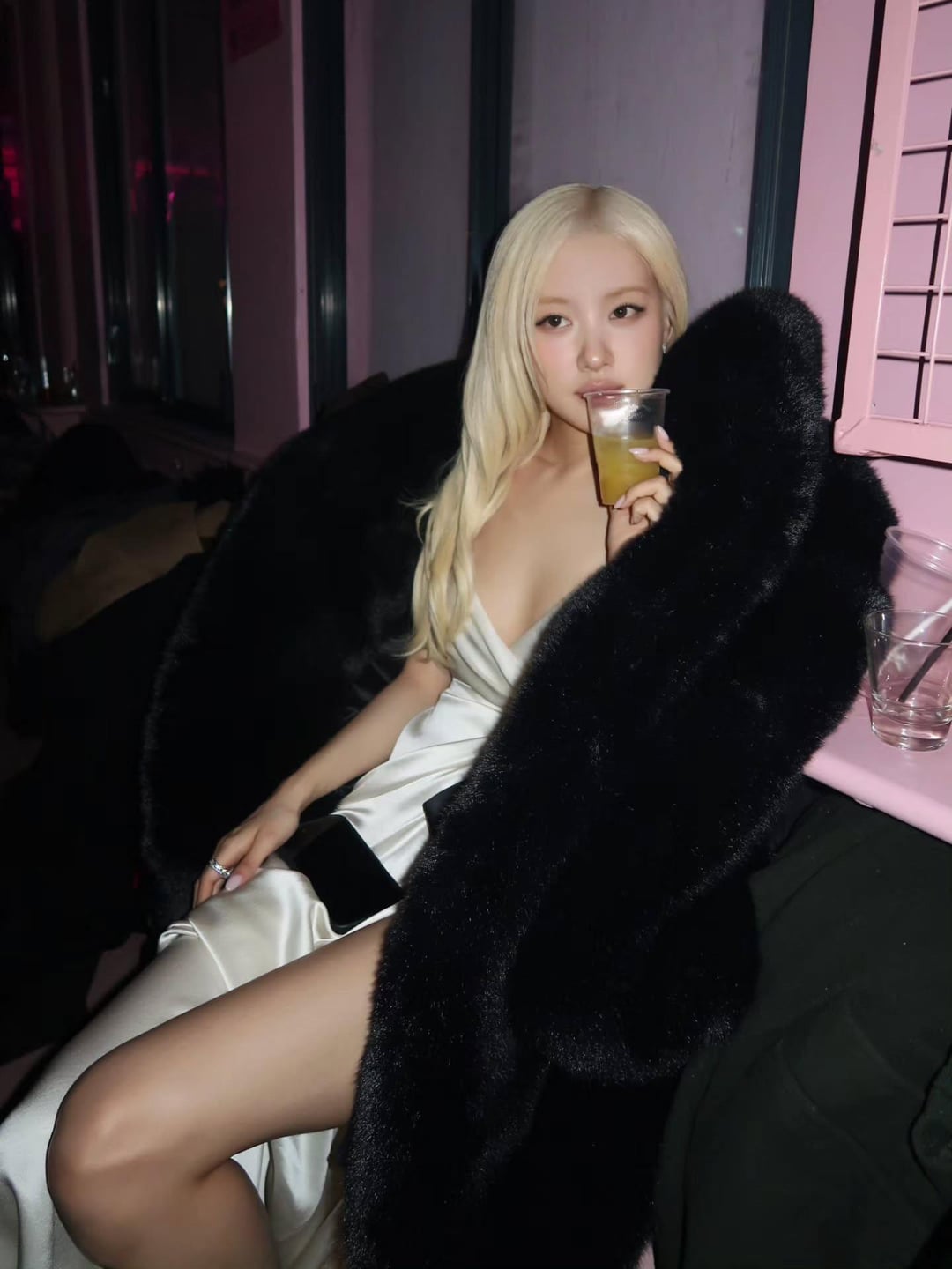 260313 bit.boot_jungyo IG Update w/ ROSÉ