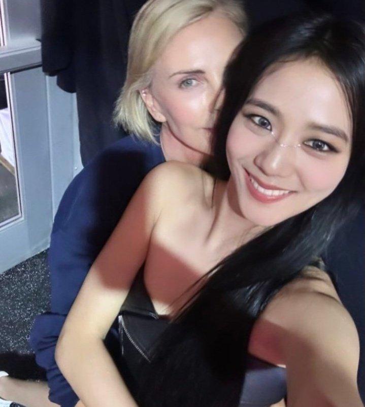 Jisoo and her wife