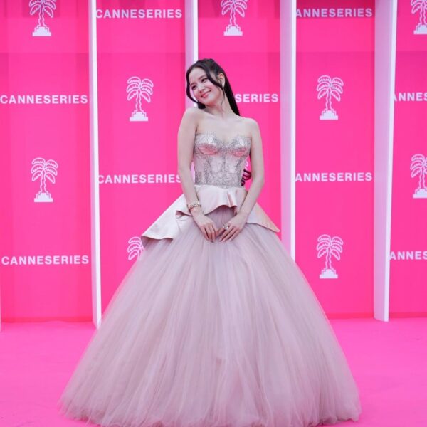 260423 canneseries IG Update w/ Jisoo