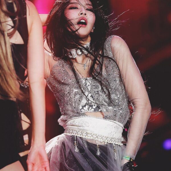 190412 - Jennie Coachella