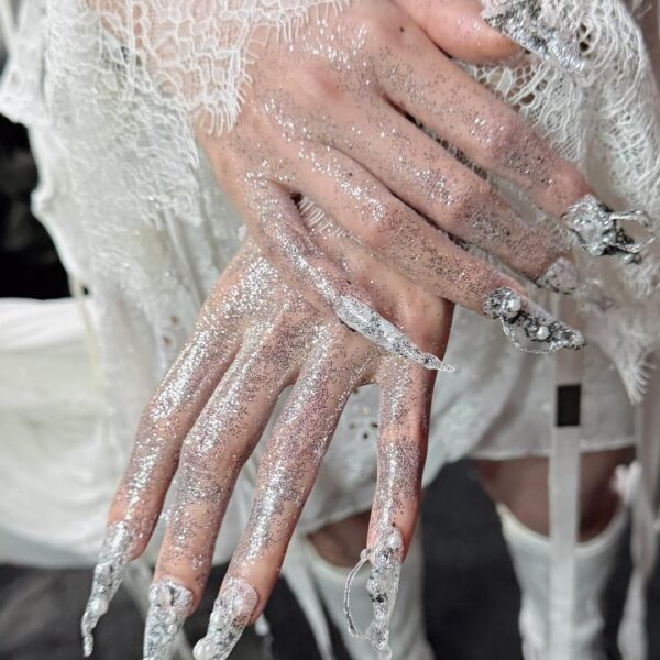 260407 nail_unistella IG Updates w/ Jisoo