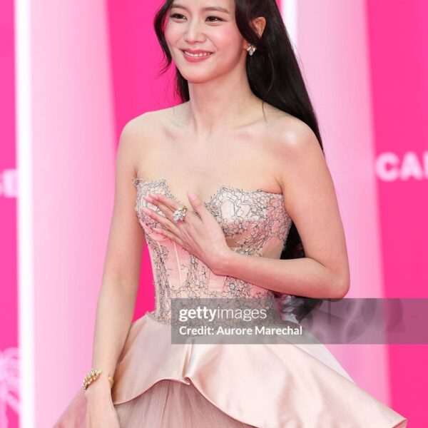 260423 Jisoo @ CANNESERIES Season 9 Pink Carpet