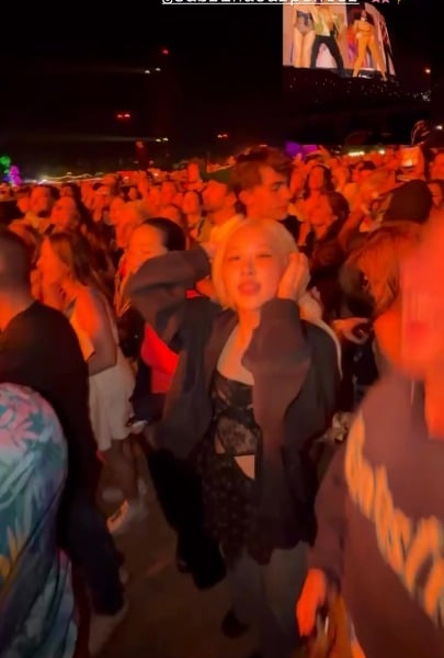 260411 Rosé Ig Story Update