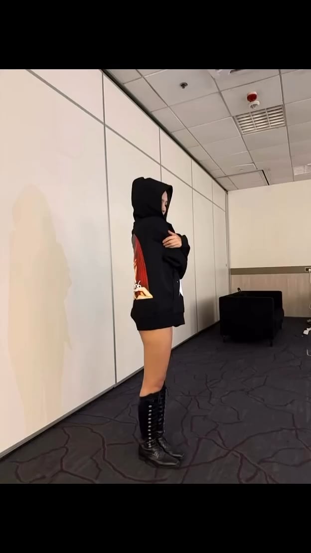 Jennie_hq Instagram Update - Jennie x ComplexCon Hong Kong 🧚‍♀️- 260325