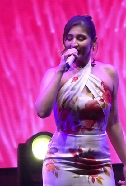 260424 dhvani Bhanushali performing pink venom at "All India K-POP championship"