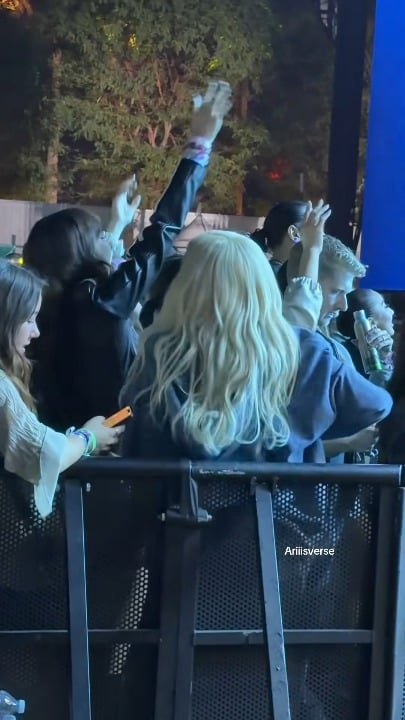 260413 Rosé & Lisa at BigBang's Set @ Coachella 2026