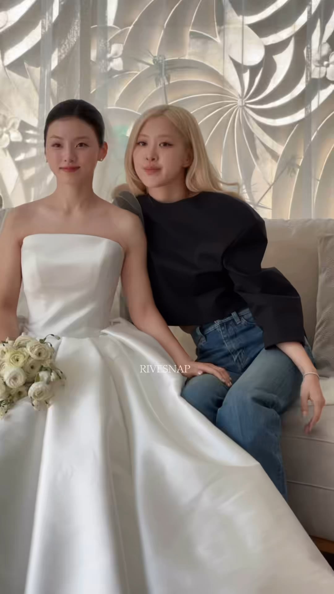 Rosé attending her staff/friend’s wedding