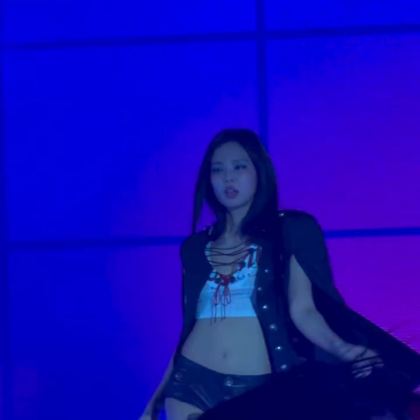 Jennie performing Dracula at Complex Con in Hong Kong - 260322